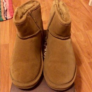 Warm ankle boots